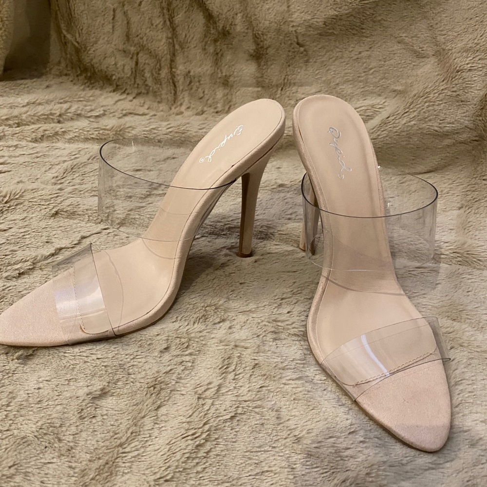 Qupid tan/clear heel sandals